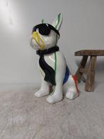 Statue, statue dog color white with paint color - 28 cm -, Antiquités & Art