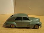 Dinky Toys 1:43 - Modelauto (2) - 2x Dinky Toys Peugeot