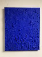 Busco - Dans la couleur International Klein Blue no 2, Antiek en Kunst