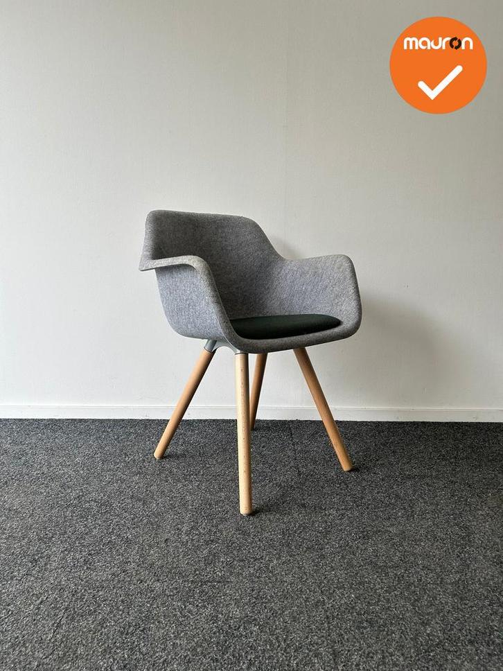 Vepa Felt vergaderstoel - Grijs met groene zitting, Zakelijke goederen, Kantoor en Winkelinrichting | Kantoormeubilair en Inrichting