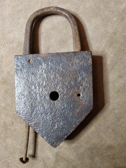 Hangslot - Oud ijzeren slot, Antiek en Kunst, Antiek | Overige Antiek