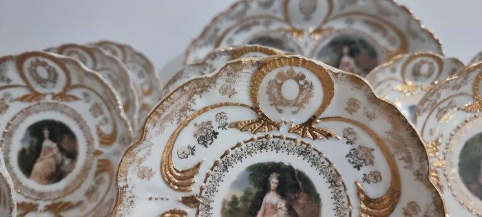 Tafelservies (13) - Fijn wit porselein, geglazuurd. Rococo., Antiek en Kunst, Antiek | Meubels | Tafels