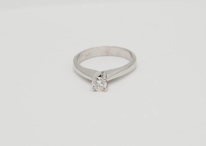 Ring - 18 karaat Witgoud Diamant (Natuurlijk), Handtassen en Accessoires, Ringen