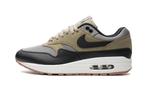 Nike Air Max 1 Dark Stucco - Maat 43 EU, Kleding | Heren, Schoenen, Ophalen of Verzenden, Nieuw