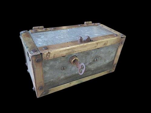Coffre-fort - industriel - Laiton, Fer, Antiek en Kunst, Curiosa en Brocante