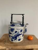 Uitzonderlijk Grote chinesche theepot , fraaie schildering, Antiek en Kunst