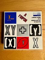 Lawrence Weiner (1942-2021) - sculptuur, XX XY Wooden Block