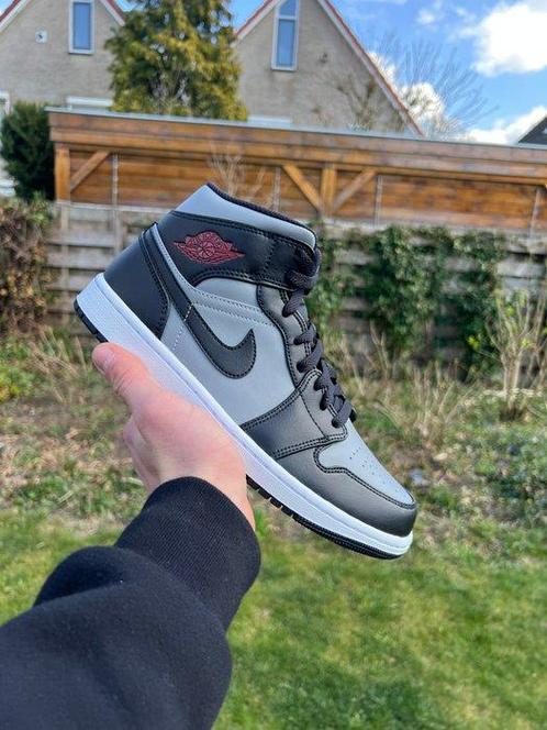 Nike - Air Jordan 1 Mid - Sneakers - Maat: EU 42 - Nieuw met, Kleding | Heren, Schoenen
