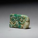 Maya Jade Hanger in de vorm van een masker. 300 - 700 AD., Verzamelen