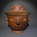 Recuay, Peru Terracotta Pot met mannelijk hoofd. 17,5 cm H.