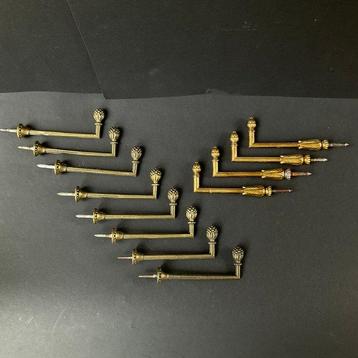 Ornement décoratif (12) - 12 embrasses de rideau - deuxième