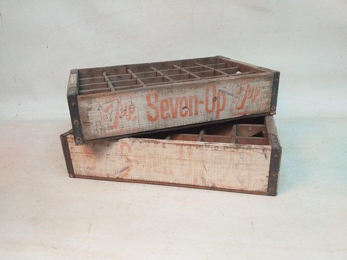 Krat - Hout - 2x 7up kratje Amsterdam, Antiek en Kunst, Antiek | Wandborden en Tegels