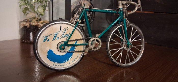 Raro Accendino da Tavolo Vintage a forma di Bicicletta da, Verzamelen, Rookartikelen, Aanstekers en Luciferdoosjes