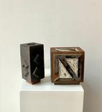 Vaas - Keramiek - Twee kubusvazen, Antiek en Kunst