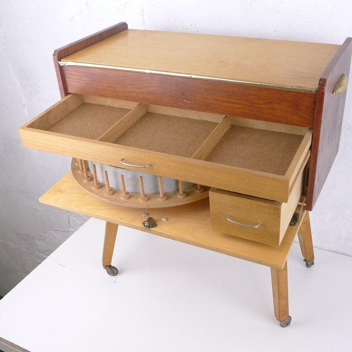 Naaidoos - Hout, Antiek en Kunst, Kunst | Designobjecten