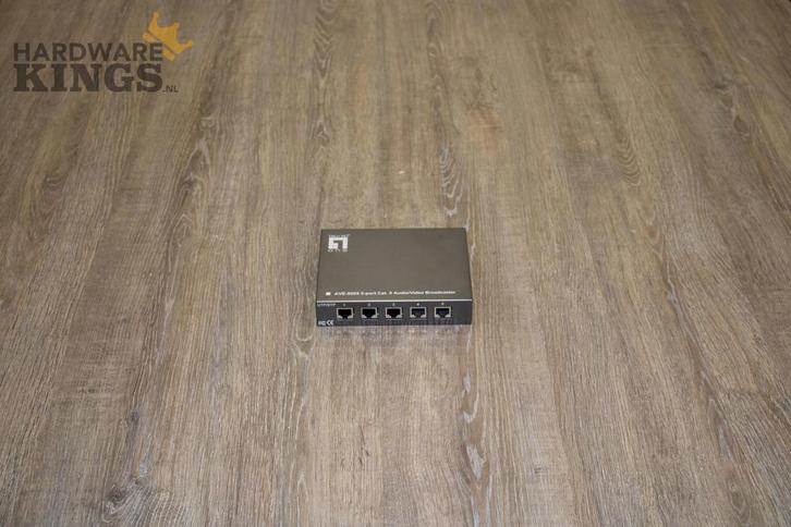 LevelOne AVE-9205 5-poorts cat.5 audio/video-transmitter, Audio, Tv en Foto, Professionele apparaten, Zo goed als nieuw, Ophalen of Verzenden