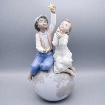 Lladró - Figure - Un mundo de amor - Unicef #6353 -