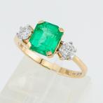 [GIA Certified]-Emerald (1.87) Cts Diamond (0.39) Cts (2)