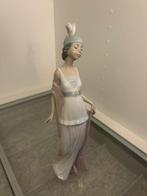 Lladró - Beeldje - Talk of the town - Dama del manton -