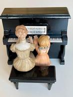 Enesco Musical - Muziekdoos met een metalen rol - Taiwan -, Antiquités & Art, Curiosités & Brocante