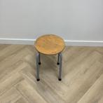 Tweedehands schoolkruk, zithoogte 47 cm, beuken - grijs, Huis en Inrichting, Barkrukken, Gebruikt, Hout