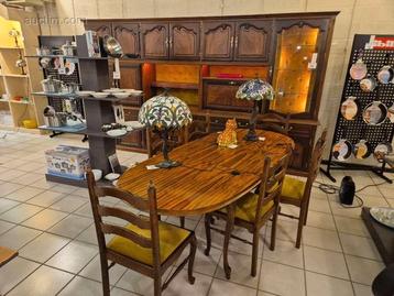 1 houten eetkamer set beschikbaar voor biedingen