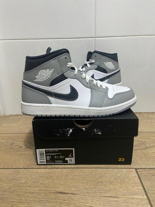 Nike - Air Jordan 1 Mid - Sneakers - Maat: EU 42 - Nieuw met, Kleding | Heren, Schoenen