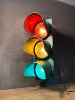 Lamp - Verkeerslicht op de weg - Plastic, straatverkeer 90, Antiek en Kunst, Antiek | Wandborden en Tegels