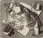 M.C. Escher (1898-1972) - Nature morte aux reptiles, Antiquités & Art, Antiquités | Autres Antiquités