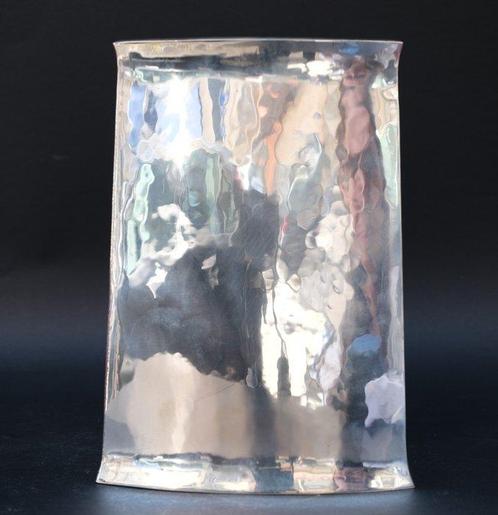 h.21cm - Vaas - .925 zilver - Gehamerde decoratie, Antiek en Kunst, Antiek | Zilver en Goud