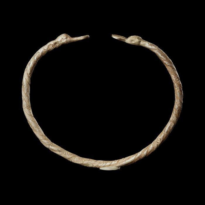 Keltisch Zilver Druid armband met eendenkopuiteinden, Antiek en Kunst, Antiek | Overige Antiek