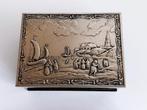 Pot (2) - Boîte à tabac néerlandaise à couvercle avec relief, Antiquités & Art