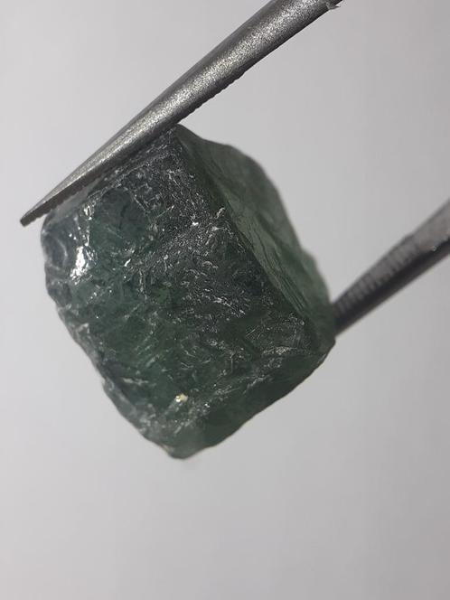 Natural green Apatite - facet quality - 15.913 ct - Rough Ge, Collections, Minéraux & Fossiles, Envoi