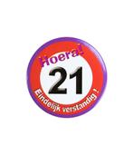Button 21 Jaar Verkeersbord 5,5cm, Hobby en Vrije tijd, Nieuw, Verzenden