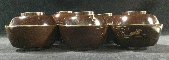 Wajima Lacquerware / Japanese Vintage Wooden Bowl / Set of 5, Antiek en Kunst, Antiek | Overige Antiek