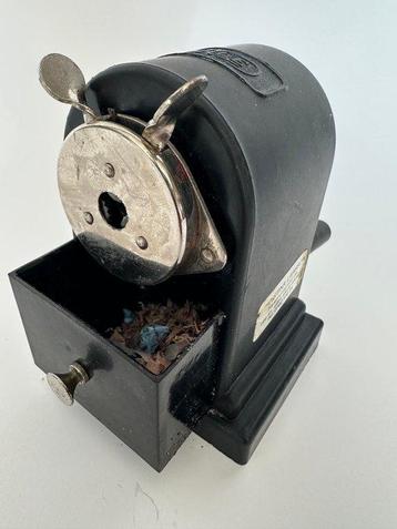 Vintage desktop pencil sharpener – Dahle  22 Germany –