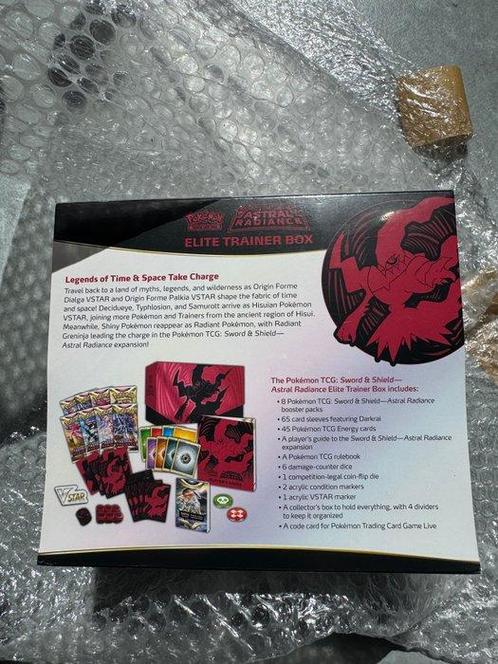 Pokémon Box - Pokémon - Darkrai - Sword and Shield, Hobby en Vrije tijd, Verzamelkaartspellen | Pokémon