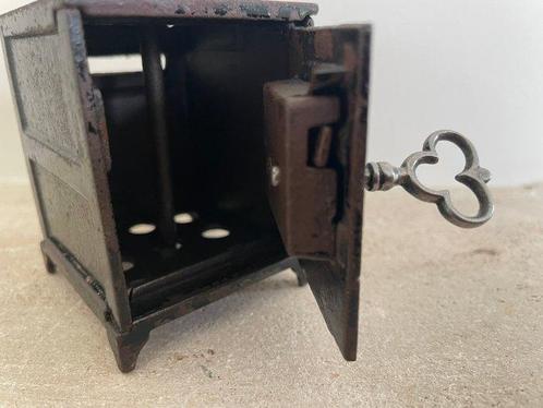 Coffre-fort - coffre-fort - Fonte - Coffre-fort pour pièces, Antiek en Kunst, Curiosa en Brocante