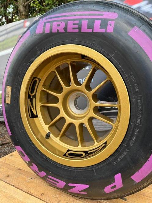 Pneu complet sur la roue - Formule 1 Pirelli - O.Z. *** NO, Verzamelen, Automerken, Motoren en Formule 1