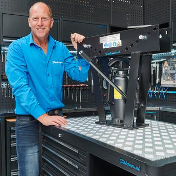 Datona Hydraulische pijpenbuiger 12 ton - Datona - Zwart beschikbaar voor biedingen