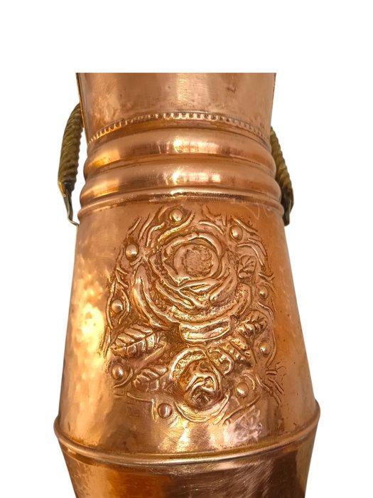 Paraplustandaard/rek - Verguld messing - Gehamerd koper., Antiek en Kunst, Curiosa en Brocante