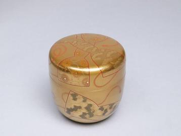 Drum Maki-e Tea Caddy   by Tasaki Shoichiro  with