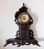Horloge de cheminée avec personnage - Bronze, Fer -, Antiek en Kunst