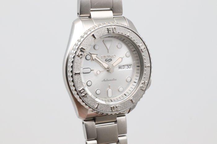 Seiko - Seiko 5 - Zonder Minimumprijs - SRPE71K1 | 4R36-08E0, Handtassen en Accessoires, Horloges | Antiek