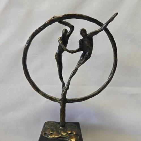 Verbronsd beeld - Alles draait om... - Figurine - Bronze, En, Antiek en Kunst, Curiosa en Brocante