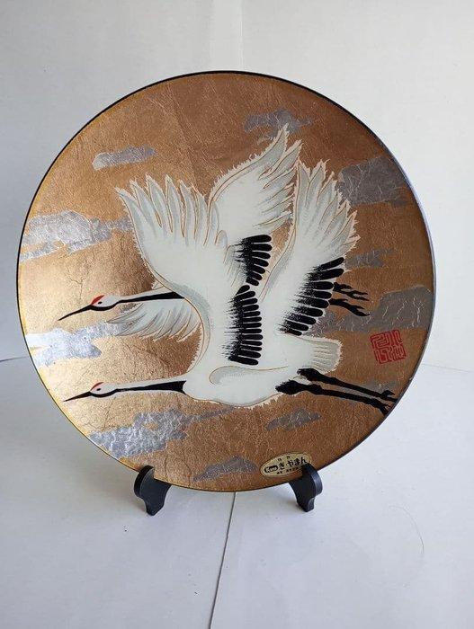 Decoratief ornament - Kano - Ronde displayplaat met gouden, Antiek en Kunst, Antiek | Overige Antiek