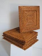 Schotel - Rattan, vlechtwerk - Een set van acht onderborden.