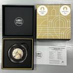 France. 2 Euro 2024 La Tour Eiffel Danse - Polissage