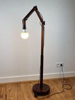 Swingarm vloerlamp - Gelede lamp Deens design - teakhout, Antiek en Kunst