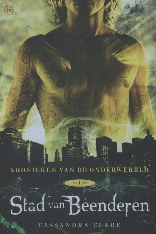 Stad van beenderen / Kronieken van de Onderwereld / 1, Boeken, Kinderboeken | Jeugd | 13 jaar en ouder, Gelezen, Verzenden